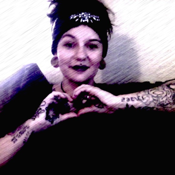 Poshmark Ambassador💕🙏🧿💕💫 5 Star Seller - Picture 12 of 16